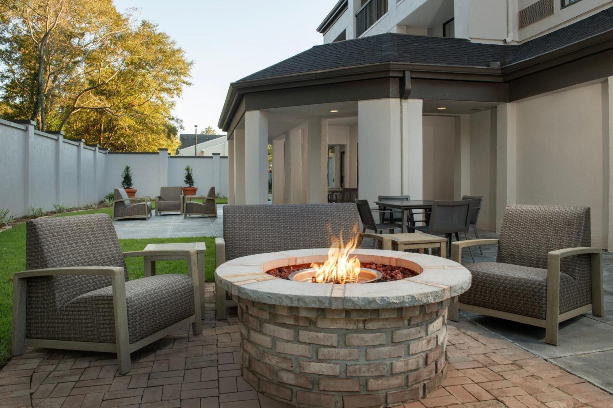 Courtyard By Marriott Dothan Eksteriør billede